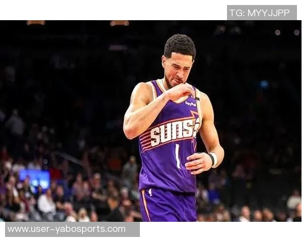 关键时刻布克挺身而出尽管手感不佳依然贡献20分4助攻助力球队胜利